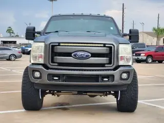 Ford F-250 Super Duty 2015 4x4 XLT 4dr Crew Cab 8 ft. LB Pickup
