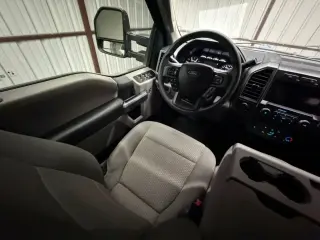 Ford F-250 Super Duty 2022 4x4 XLT 4dr Crew Cab 6.8 ft. SB Pickup
