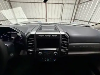 Ford F-250 Super Duty 2022 4x4 XLT 4dr Crew Cab 6.8 ft. SB Pickup