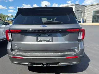 Ford Explorer 2025 AWD Active 4dr SUV