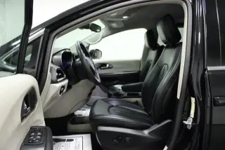 Chrysler Pacifica Plug-In Hybrid 2023 Touring L 4dr Mini-Van