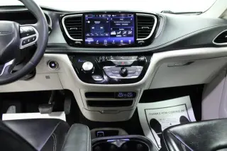Chrysler Pacifica Plug-In Hybrid 2023 Touring L 4dr Mini-Van