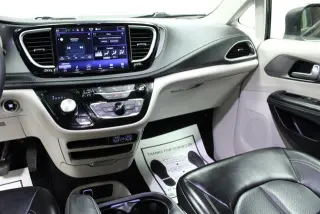 Chrysler Pacifica Plug-In Hybrid 2023 Touring L 4dr Mini-Van