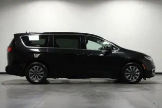Chrysler Pacifica Plug-In Hybrid 2023 Touring L 4dr Mini-Van