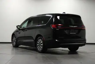 Chrysler Pacifica Plug-In Hybrid 2023 Touring L 4dr Mini-Van