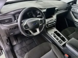 Ford Explorer 2024 XLT 4dr SUV