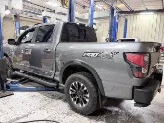 Nissan Titan 2024 4x4 PRO-4X 4dr Crew Cab 5.6 ft. SB