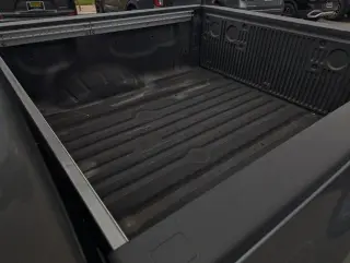 Nissan Titan 2024 4x4 PRO-4X 4dr Crew Cab 5.6 ft. SB