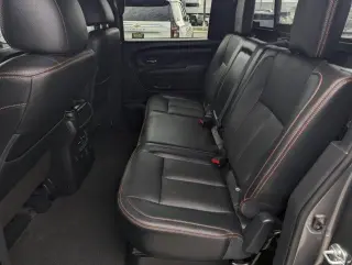 Nissan Titan 2024 4x4 PRO-4X 4dr Crew Cab 5.6 ft. SB