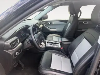 Ford Explorer 2023 AWD XLT 4dr SUV