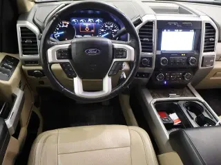 Ford F-250 Super Duty 2018 4x4 Lariat 4dr Crew Cab 8 ft. LB Pickup