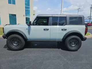 Ford Bronco 2024 4x4 Black Diamond 4dr SUV
