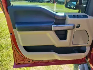 Ford F-250 Super Duty 2020 4x4 Lariat 4dr Crew Cab 8 ft. LB Pickup