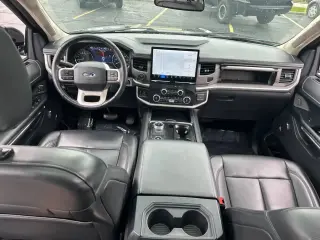 Ford Expedition 2022 4x4 XLT 4dr SUV