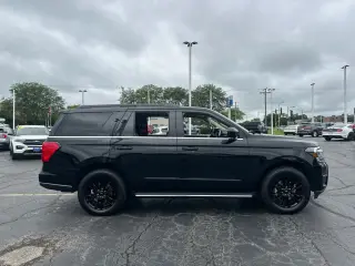 Ford Expedition 2022 4x4 XLT 4dr SUV