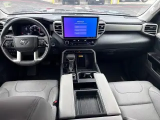 Toyota Tundra 2023 4x4 Limited HV 4dr CrewMax Cab Pickup SB