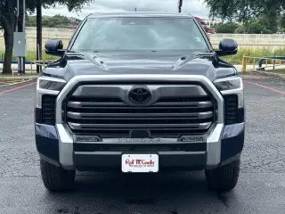 Toyota Tundra 2023 4x4 Limited HV 4dr CrewMax Cab Pickup SB