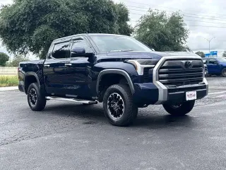 Toyota Tundra 2023 4x4 Limited HV 4dr CrewMax Cab Pickup SB