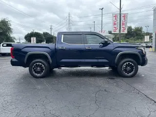 Toyota Tundra 2023 4x4 Limited HV 4dr CrewMax Cab Pickup SB