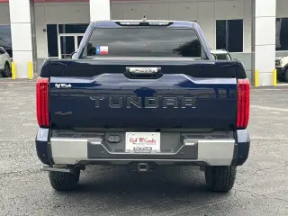 Toyota Tundra 2023 4x4 Limited HV 4dr CrewMax Cab Pickup SB