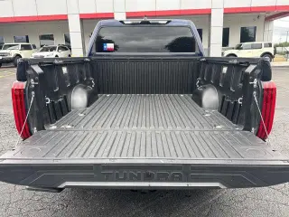 Toyota Tundra 2023 4x4 Limited HV 4dr CrewMax Cab Pickup SB