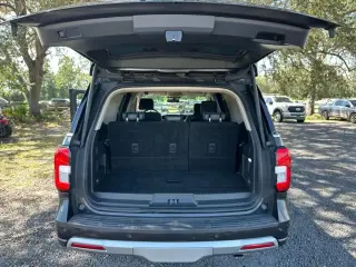 Ford Expedition 2024 4x2 XLT 4dr SUV