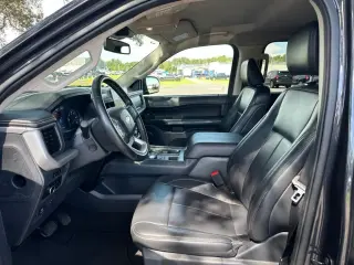 Ford Expedition 2024 4x2 XLT 4dr SUV