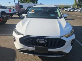 Ford Escape Plug-In Hybrid 2023 Base 4dr SUV