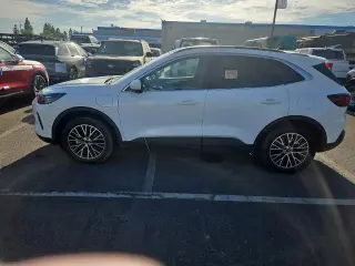 Ford Escape Plug-In Hybrid 2023 Base 4dr SUV