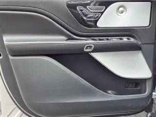 Lincoln Aviator 2024 AWD Reserve 4dr SUV