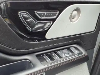 Lincoln Aviator 2024 AWD Reserve 4dr SUV