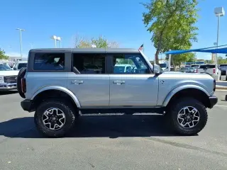 Ford Bronco 2023 4x4 Base Advanced 4dr SUV