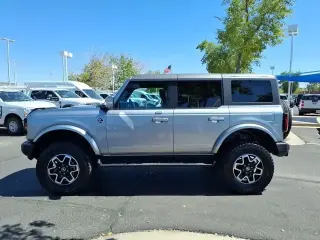 Ford Bronco 2023 4x4 Base Advanced 4dr SUV