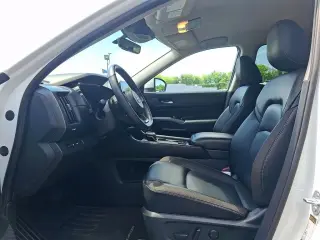 Nissan Pathfinder 2023 AWD SL 4dr SUV