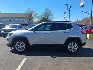 Jeep Compass 2024 4x4 Latitude 4dr SUV