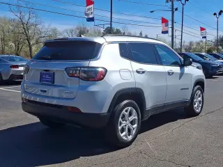 Jeep Compass 2024 4x4 Latitude 4dr SUV
