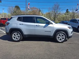 Jeep Compass 2024 4x4 Latitude 4dr SUV