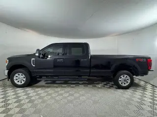 Ford F-250 Super Duty 2022 4x4 XLT 4dr Crew Cab 6.8 ft. SB Pickup