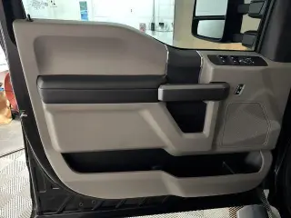 Ford F-250 Super Duty 2022 4x4 XLT 4dr Crew Cab 6.8 ft. SB Pickup