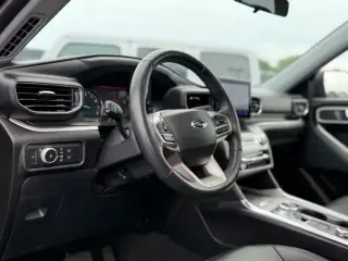 Ford Explorer 2022 AWD XLT 4dr SUV