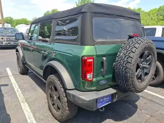 Ford Bronco 2023 4x4 Black Diamond 4dr SUV