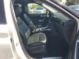 Ford Explorer 2022 AWD Limited 4dr SUV