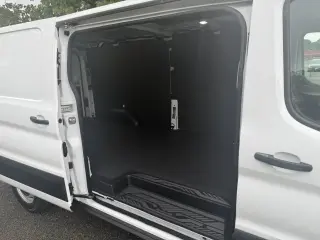Ford Transit 2025 150 3dr SWB Low Roof Cargo Van