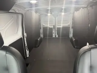 Ford Transit 2025 150 3dr SWB Low Roof Cargo Van