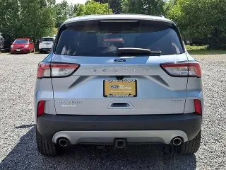 Ford Escape 2022 AWD Titanium 4dr SUV
