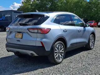 Ford Escape 2022 AWD Titanium 4dr SUV