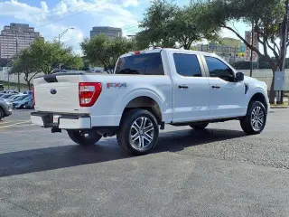 Ford F-150 2022 4x4 XL 4dr SuperCrew 5.5 ft. SB