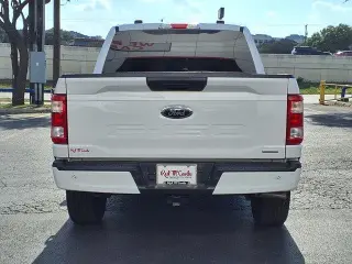 Ford F-150 2022 4x4 XL 4dr SuperCrew 5.5 ft. SB