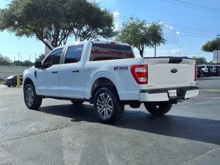 Ford F-150 2022 4x4 XL 4dr SuperCrew 5.5 ft. SB