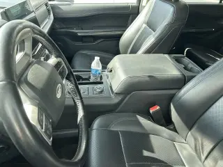 Ford Expedition 2024 4x4 XLT 4dr SUV